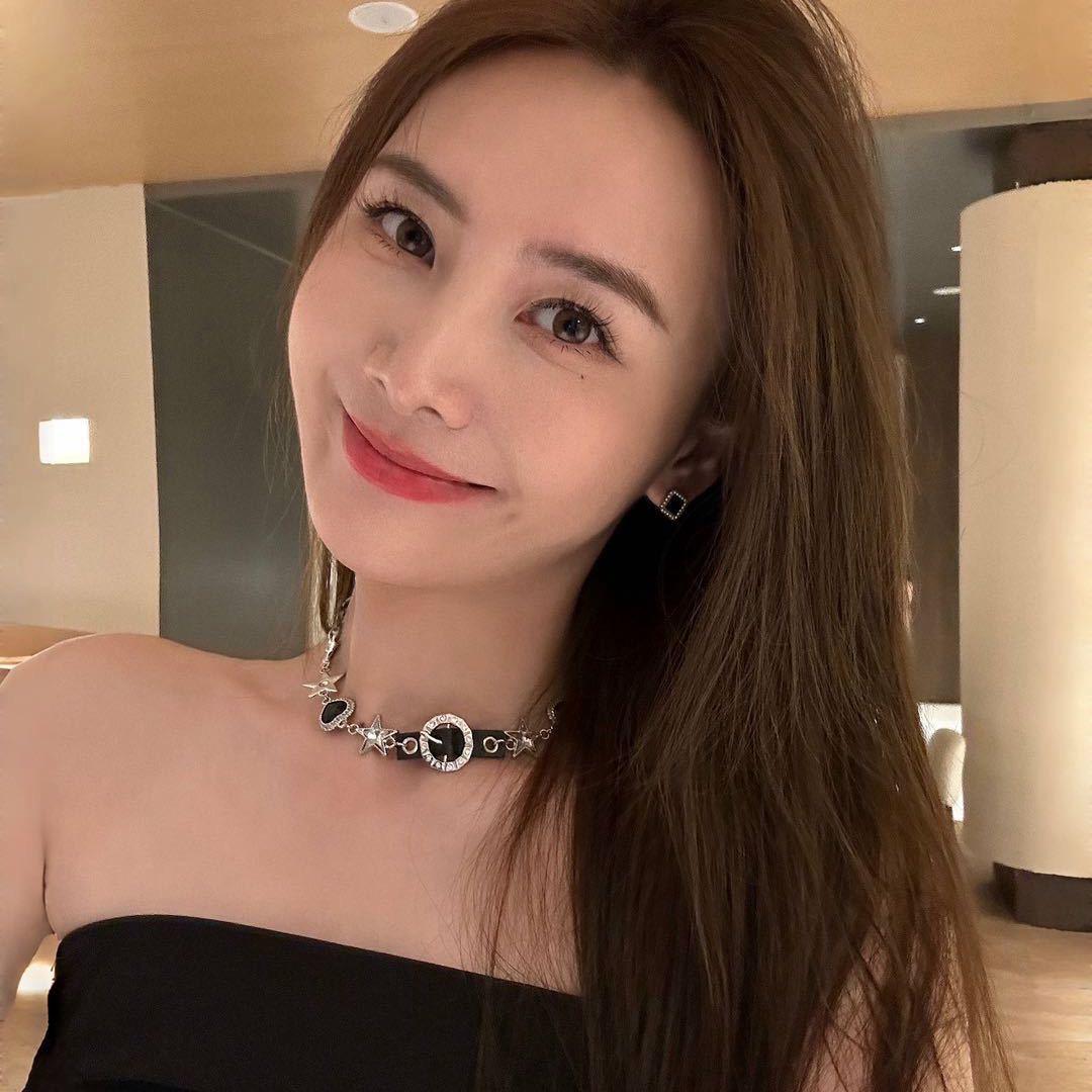 阿菜azz