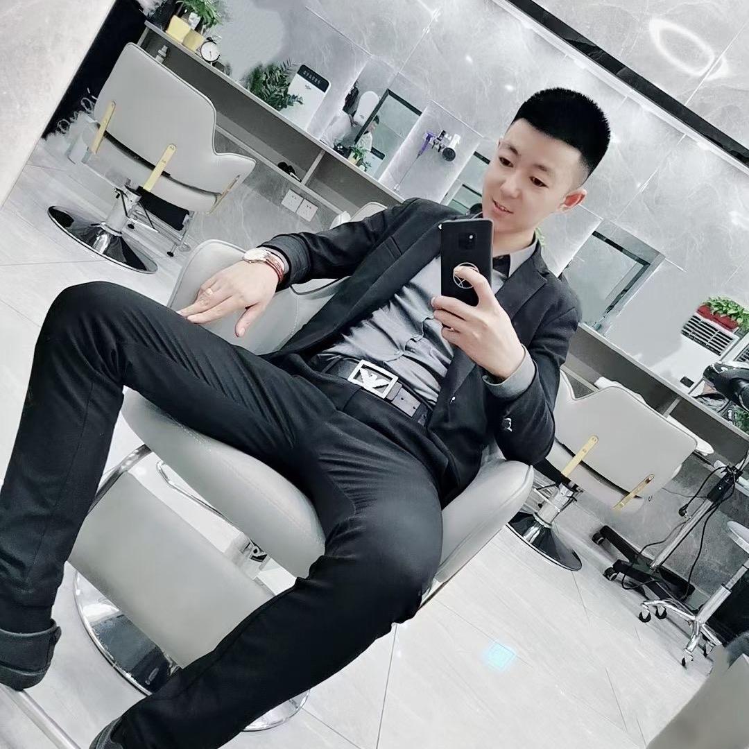 小闹曳步舞（男装生活馆)
