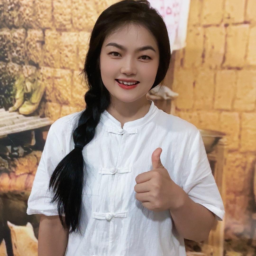 贺澧夫妇与宝宝的日常生活