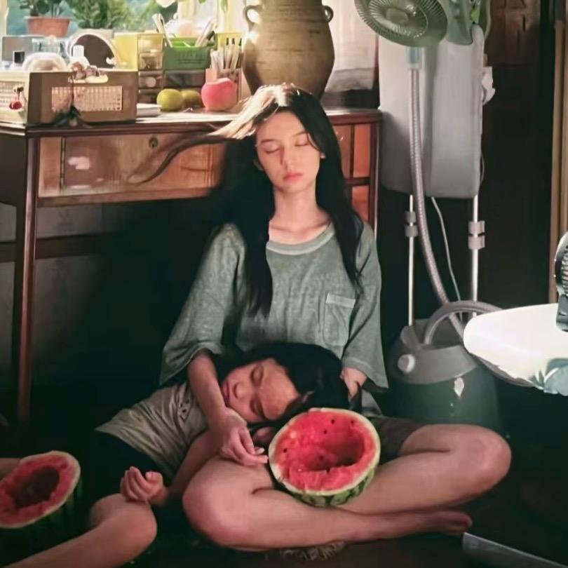 她
