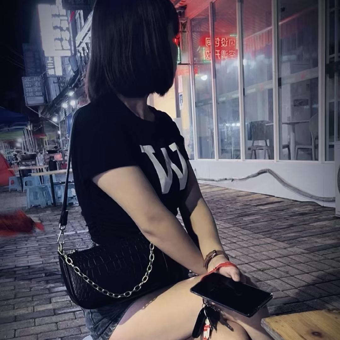 贵州小珍妹😘
