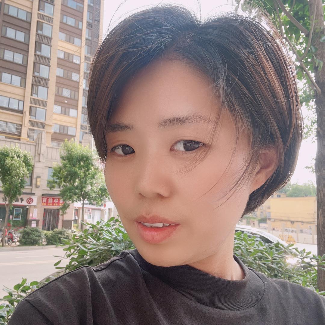 郑州黄金批发展厅14楼晓晓