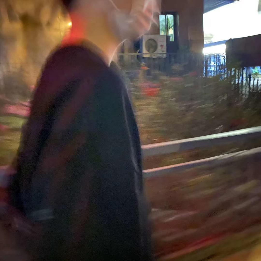 给你吃个小嘴巴