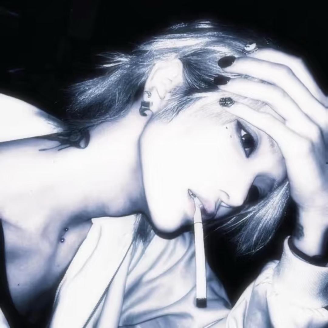 我是个彻头彻尾的精神病