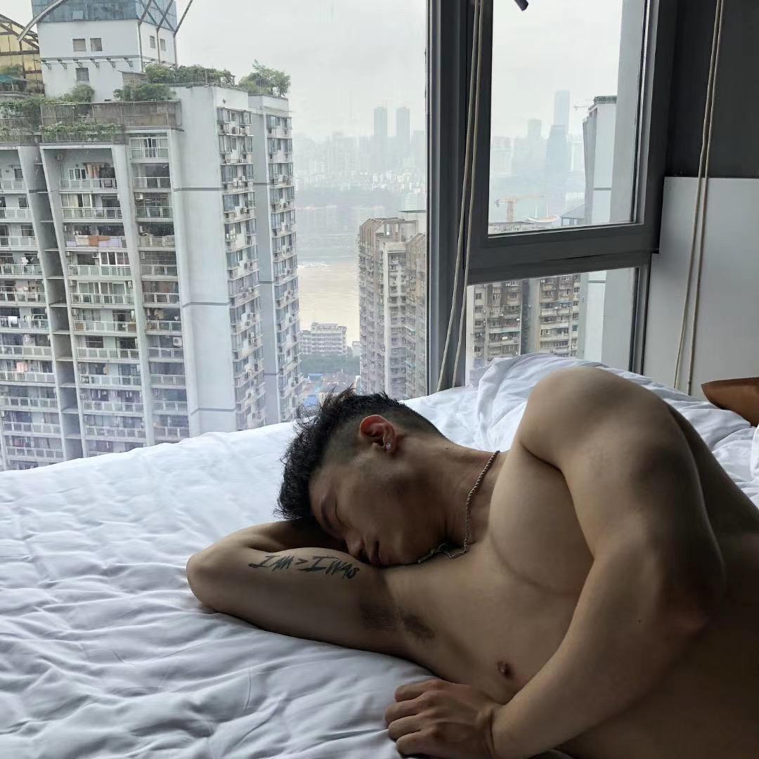 阿栗呦西