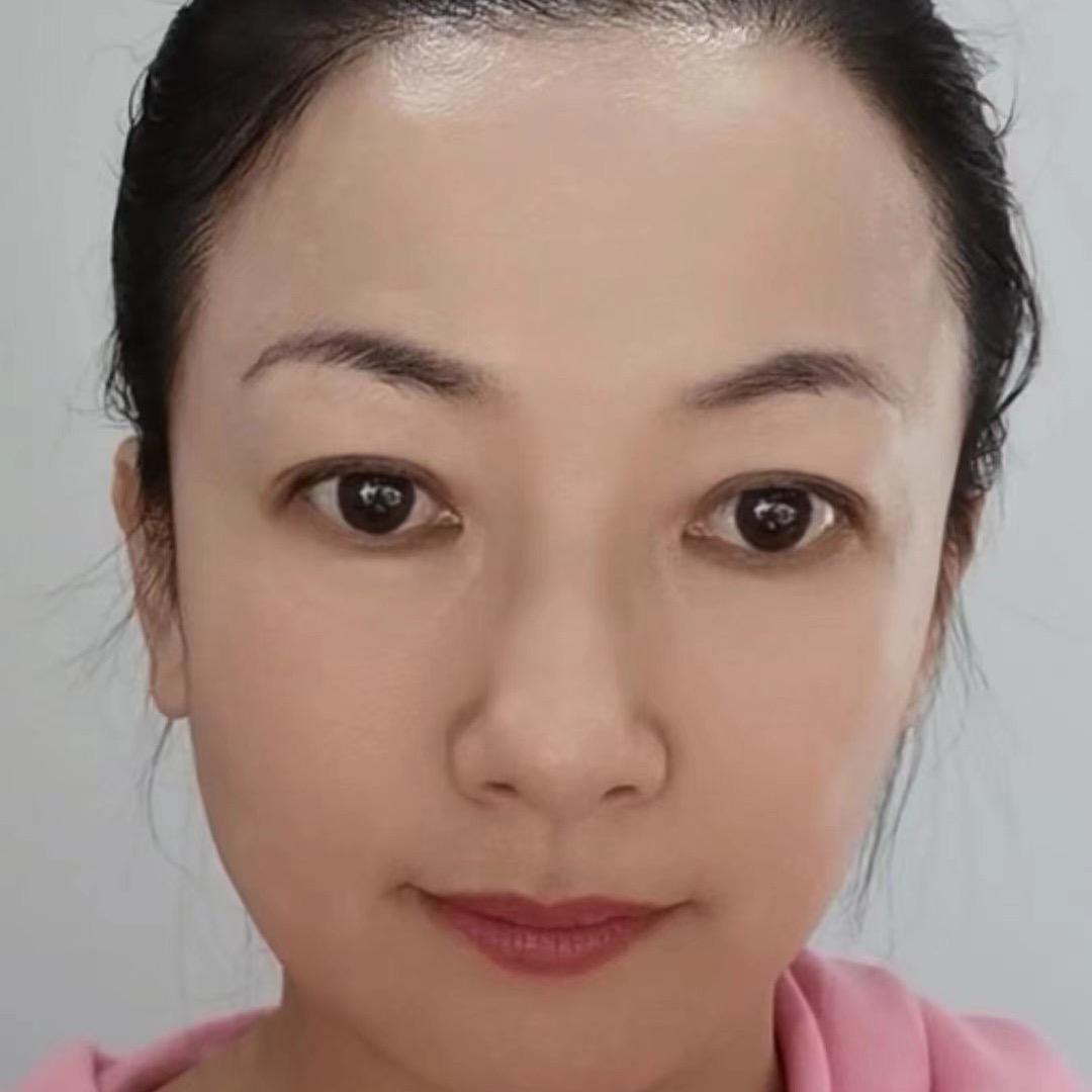 卓镁儿爱唱歌