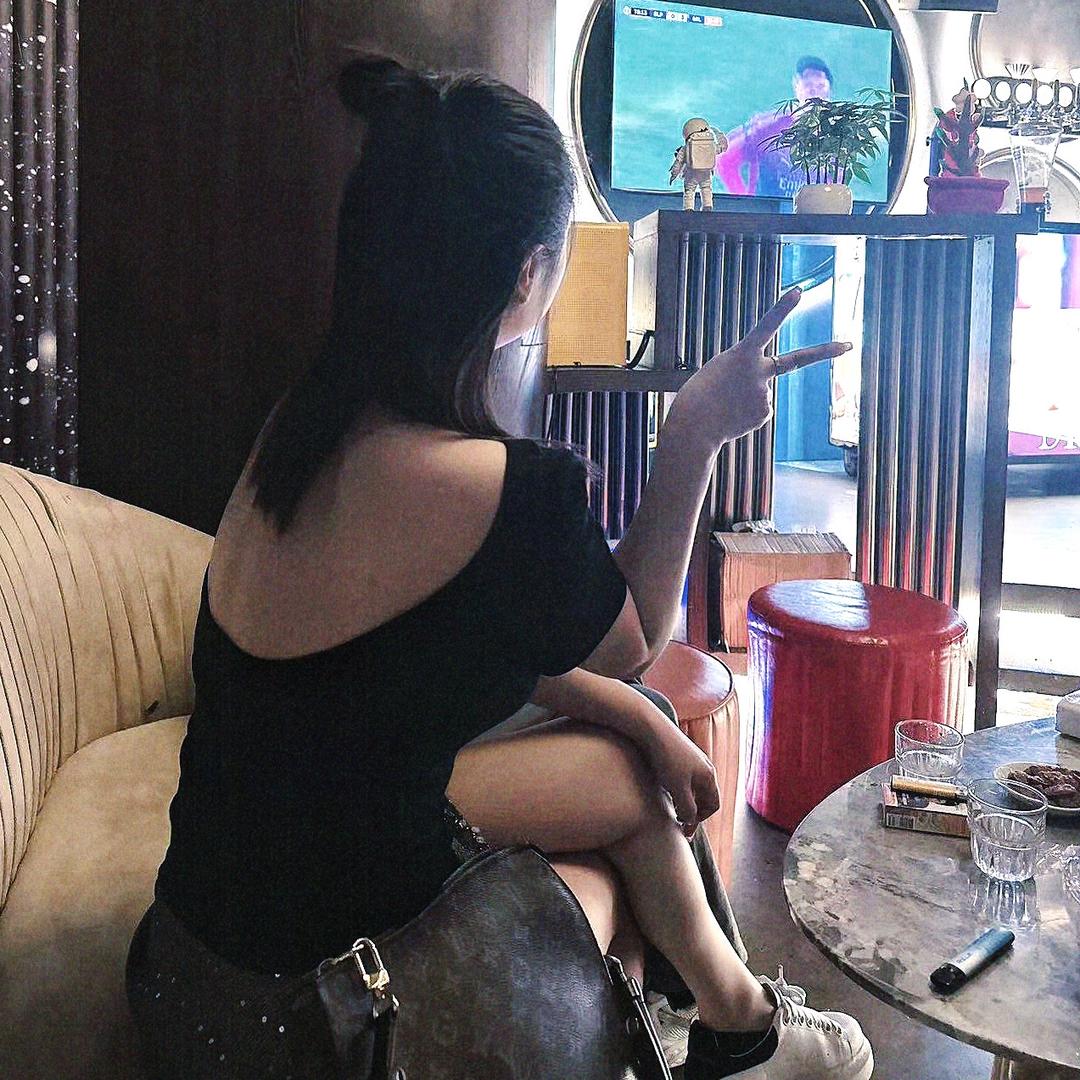 @萬.