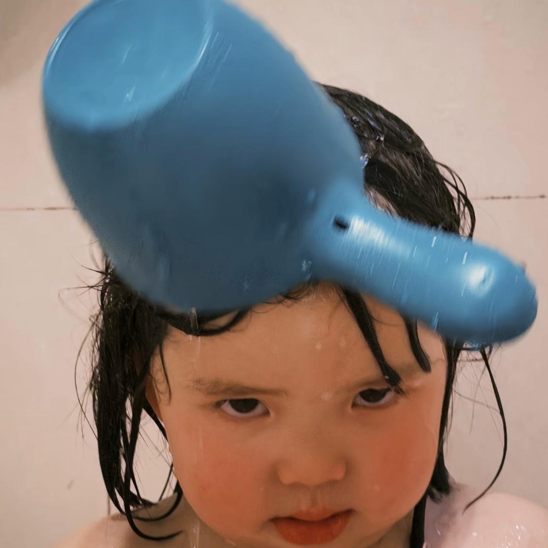媄媄.