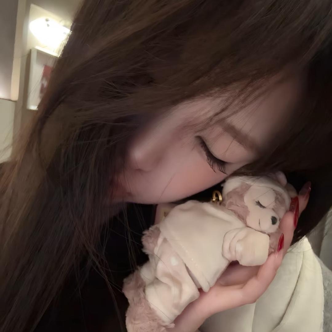 那女的