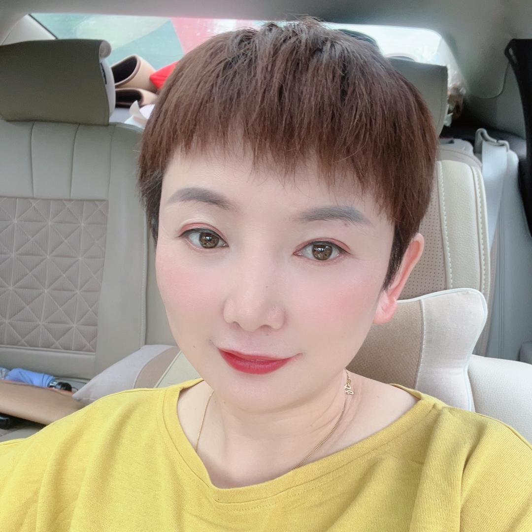 李姐 鑫衣诺鞋服广场