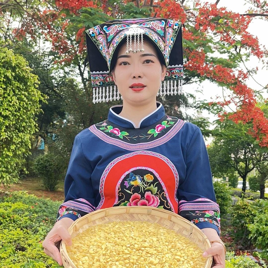 云南小盼草山货