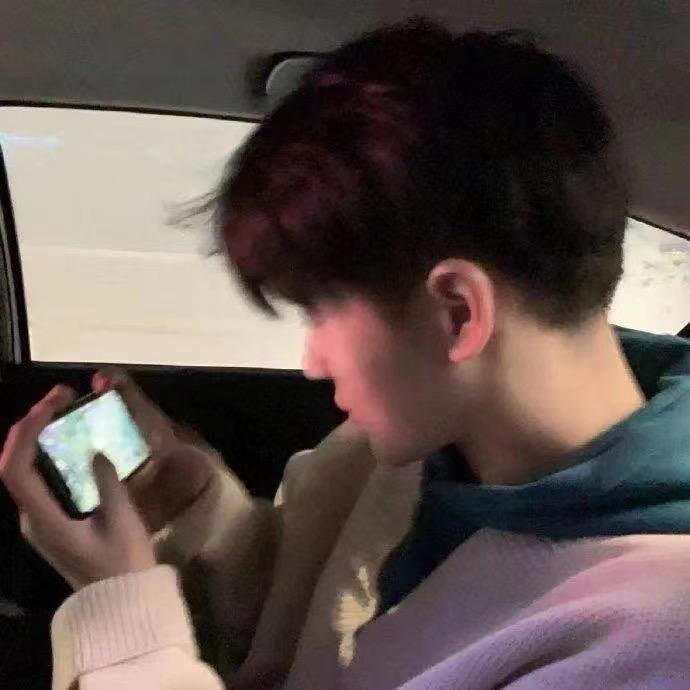 请叫我小岩