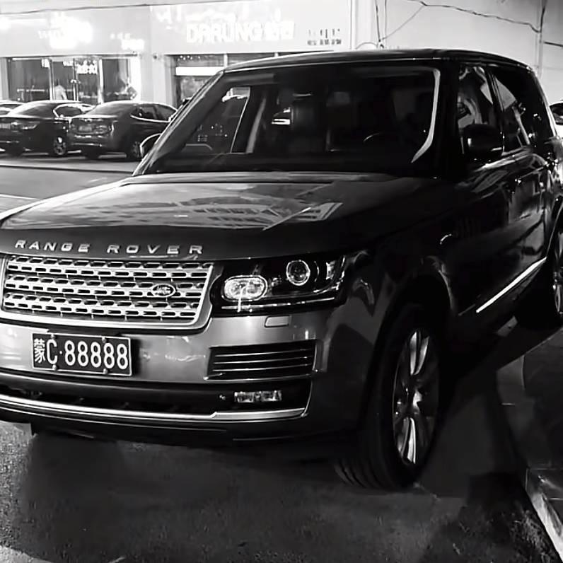 𝐆𝐔𝐂𝐂𝐈.