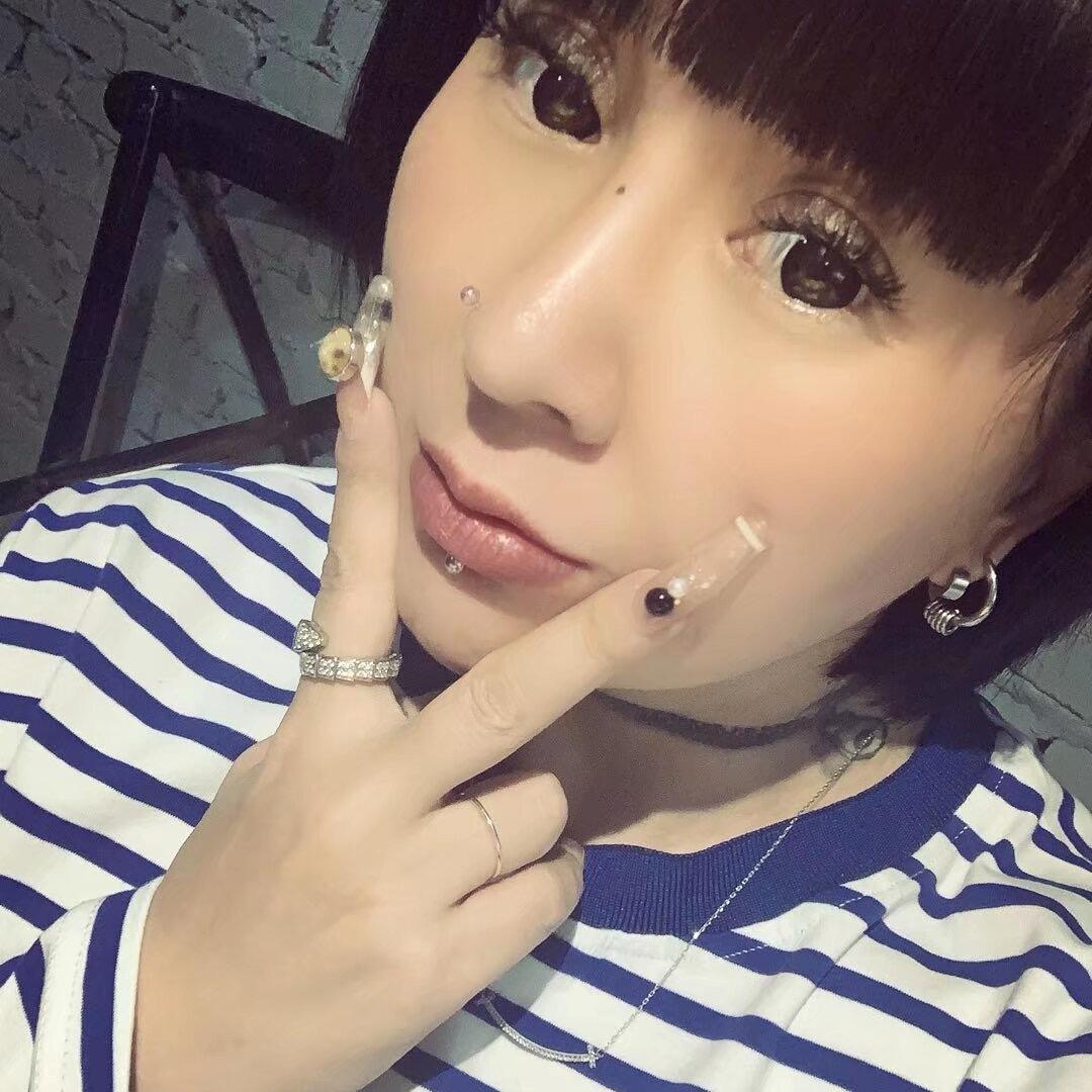 侯小欠