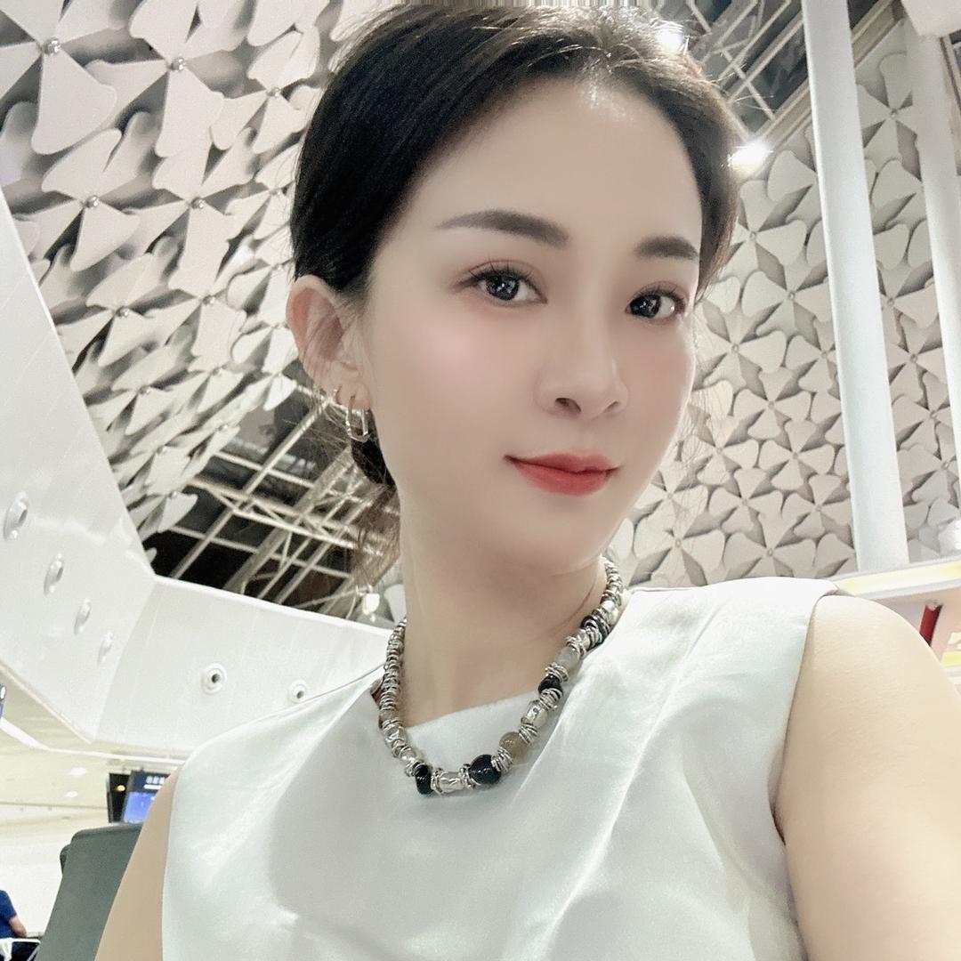 眼镜妹儿