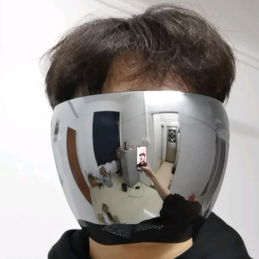 莫狂少年服饰店