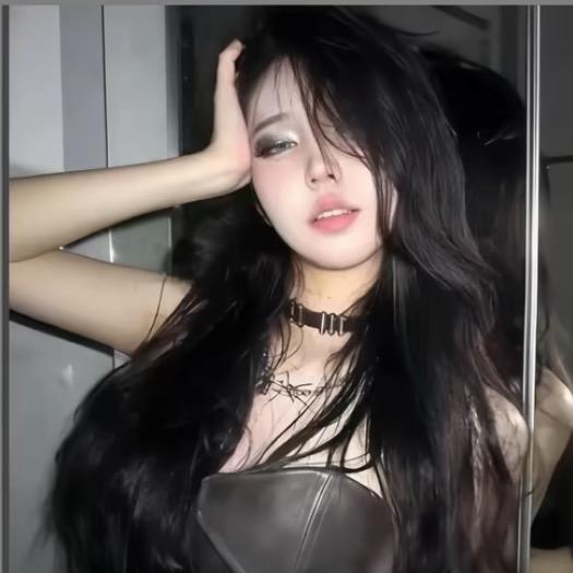 媄 婷.