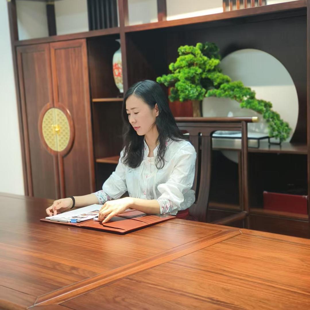 尚品家缘实木家具工厂店