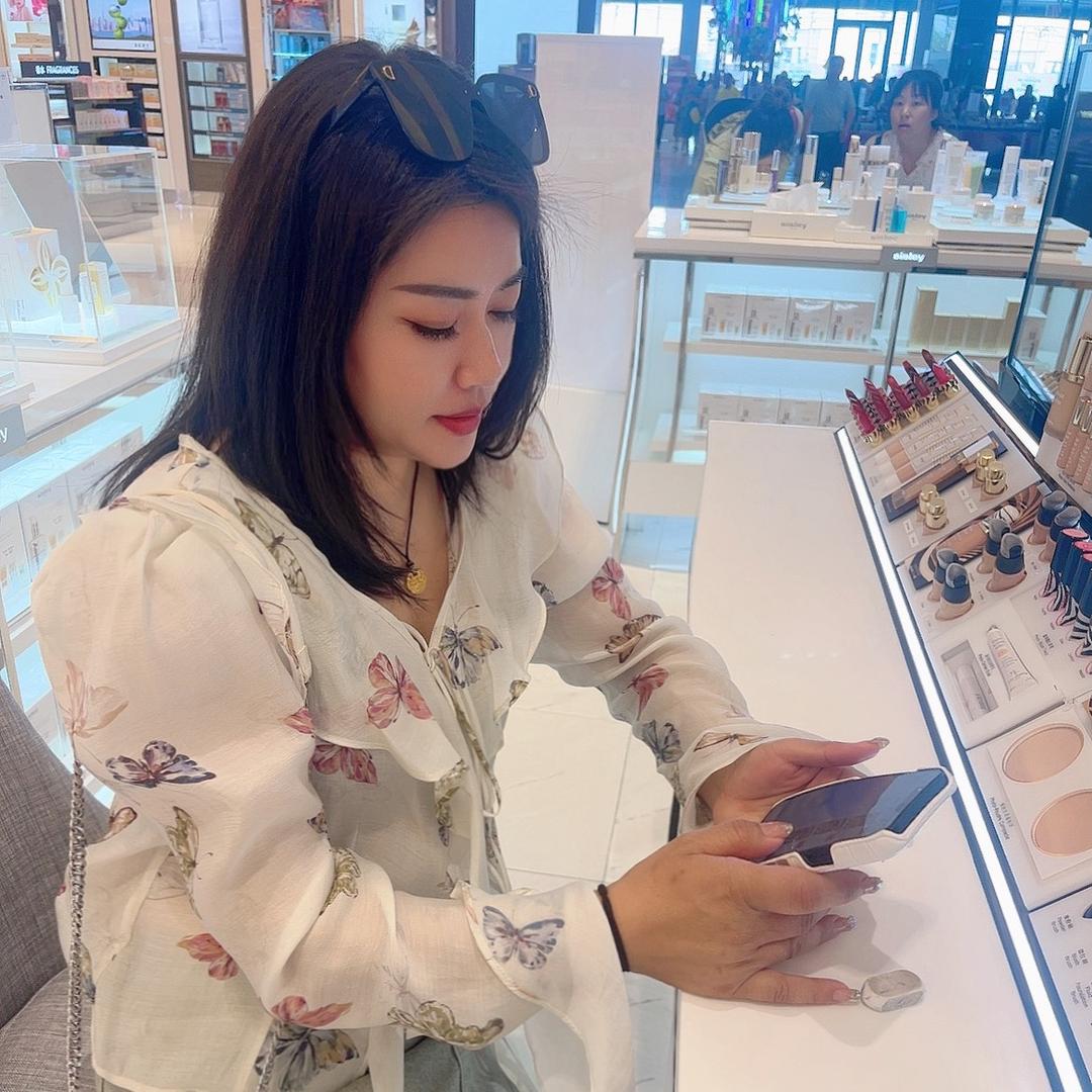 @风轻云淡**