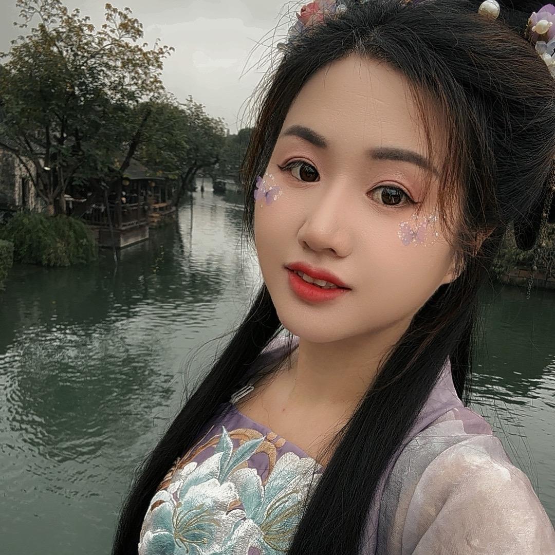 浅忆.