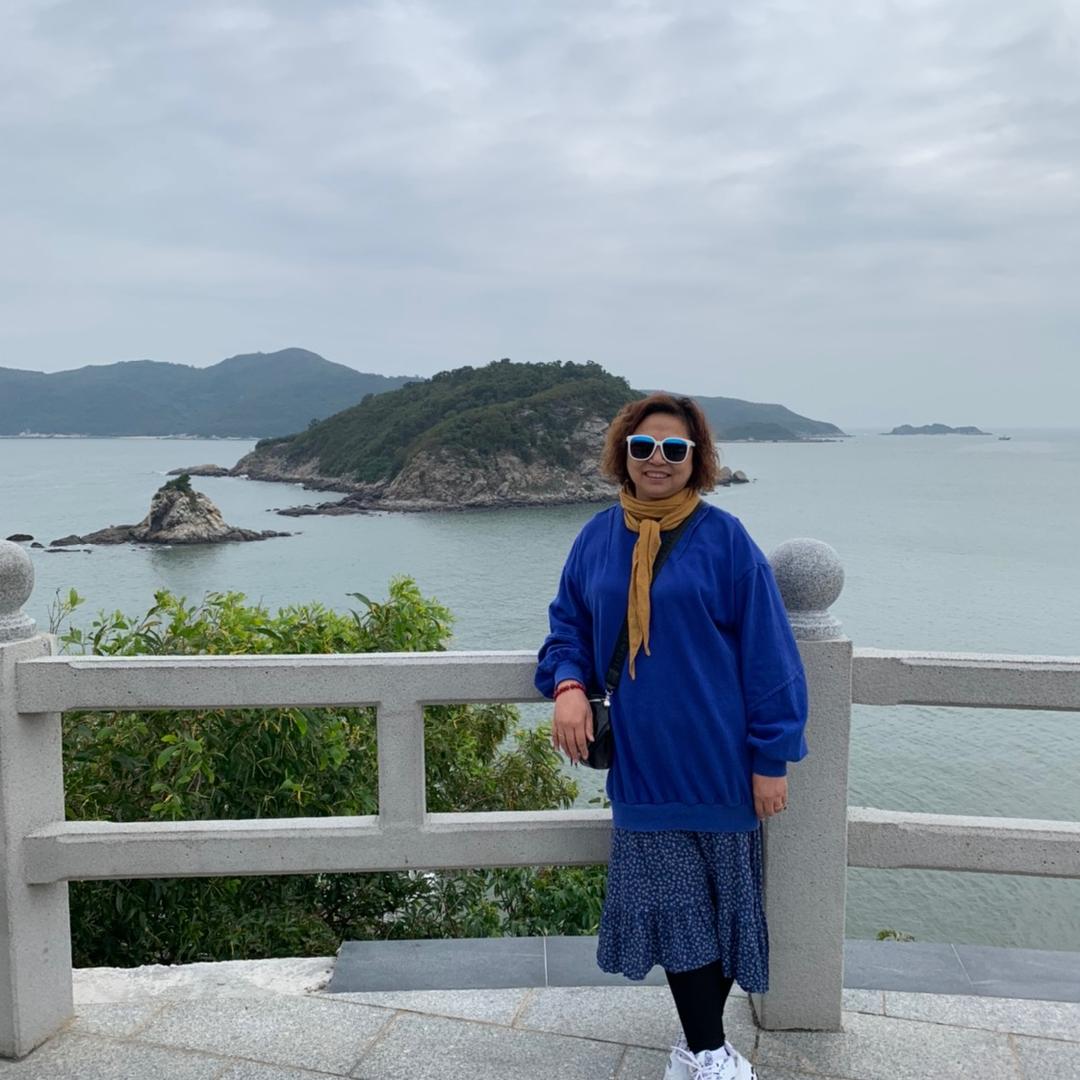 浅笑嫣然