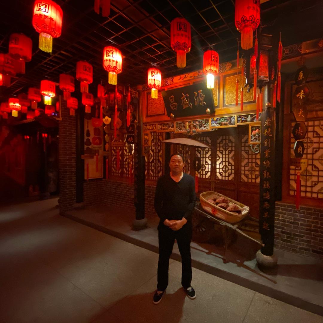 百年云青：成海明