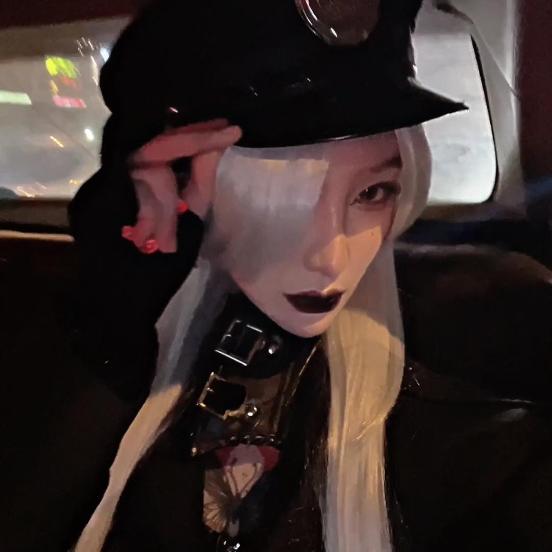 小桃薰子