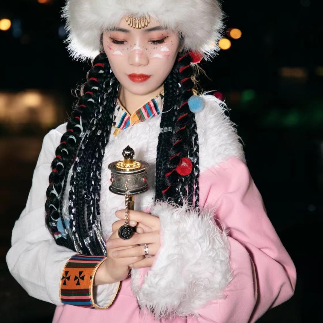 贵州唯衣阁服装店