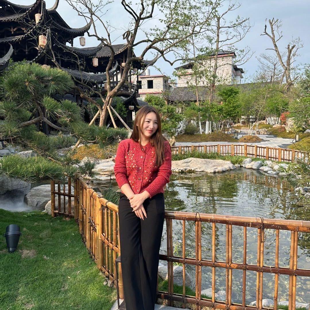 玲子吖