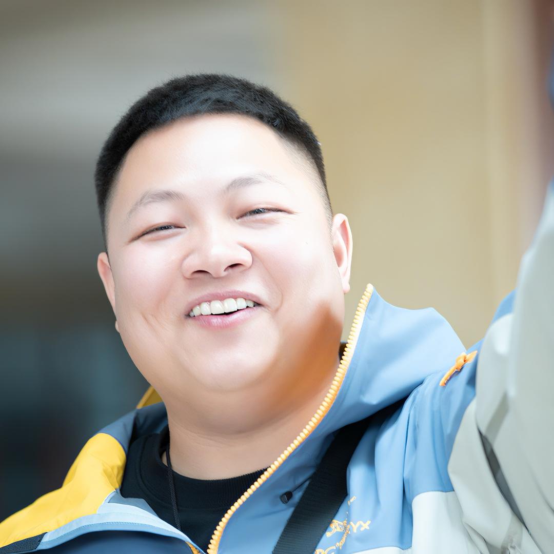 小宇在朝阳