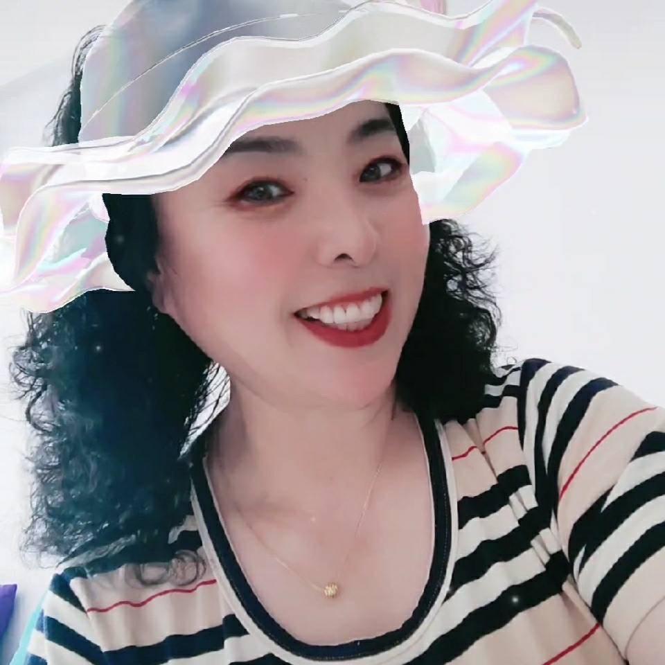 莲莲.