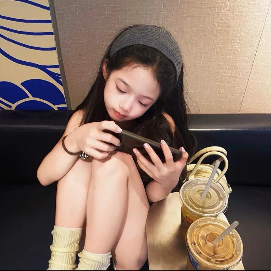 晓晓.