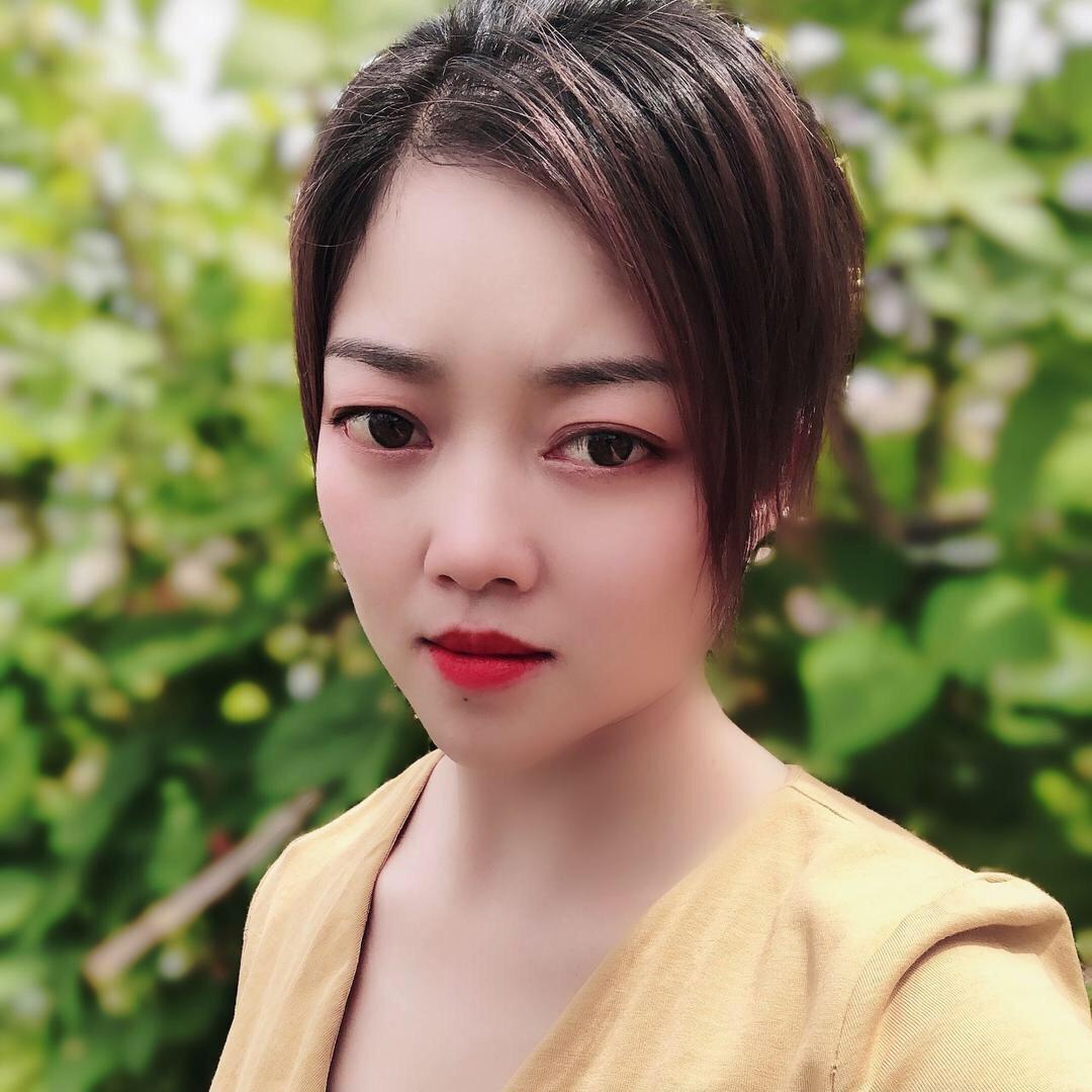 雪琴服装工厂店