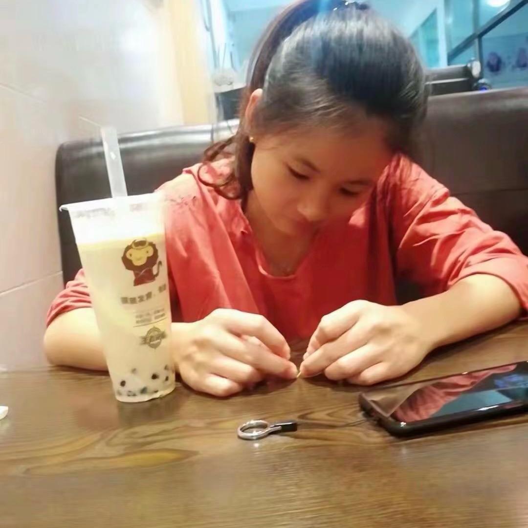 小白😘😘💃
