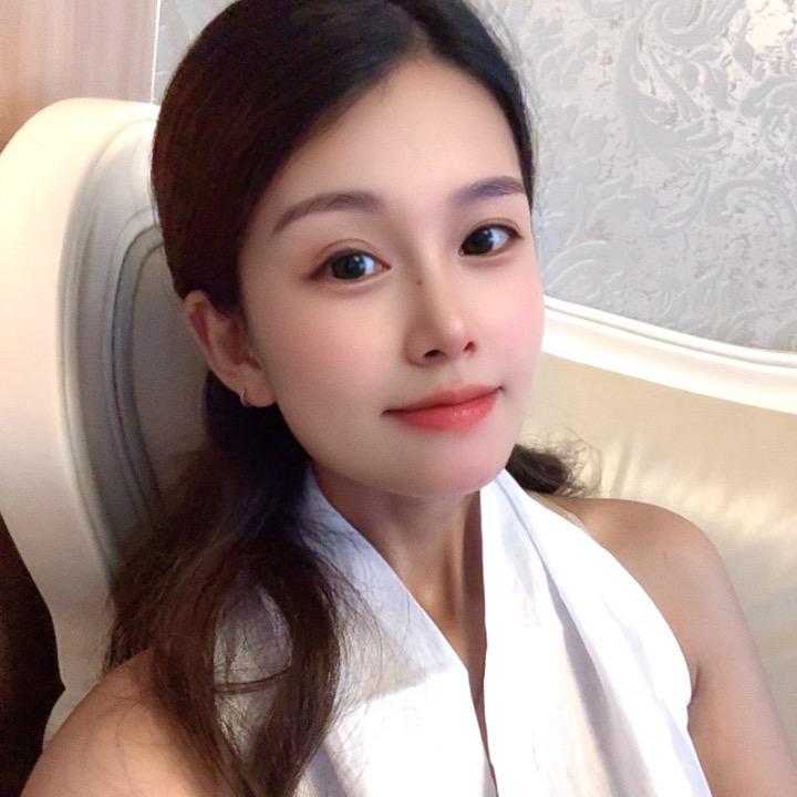 Wendy 墨 胶南二手空调电器设备