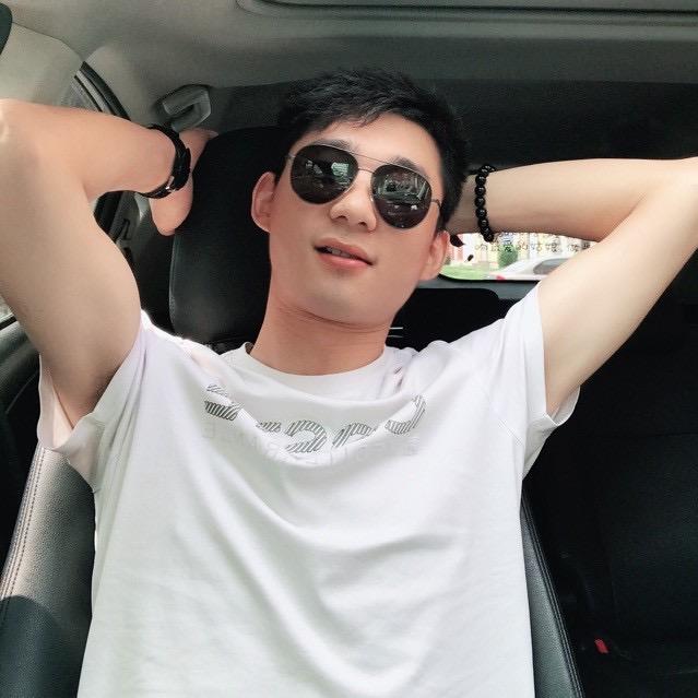 小明同学不爱洗车