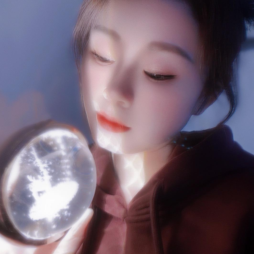 এ᭄ꦿ周小姐_。💔