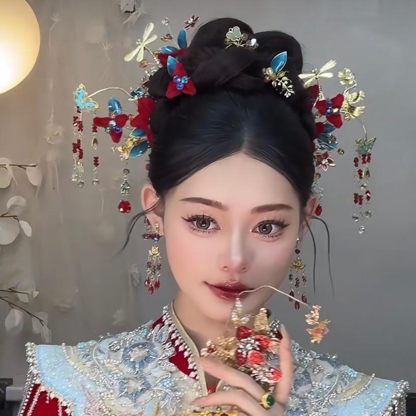新华职校 美容化妆 董老师
