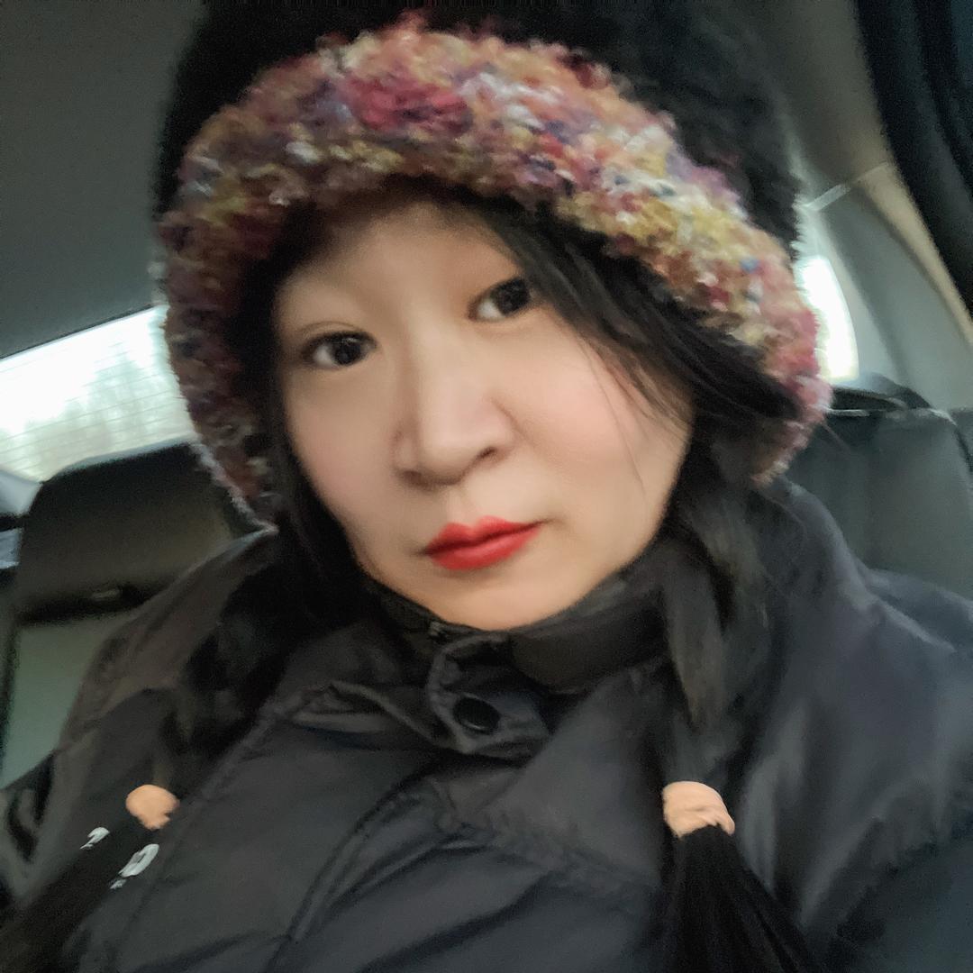 陈 佳