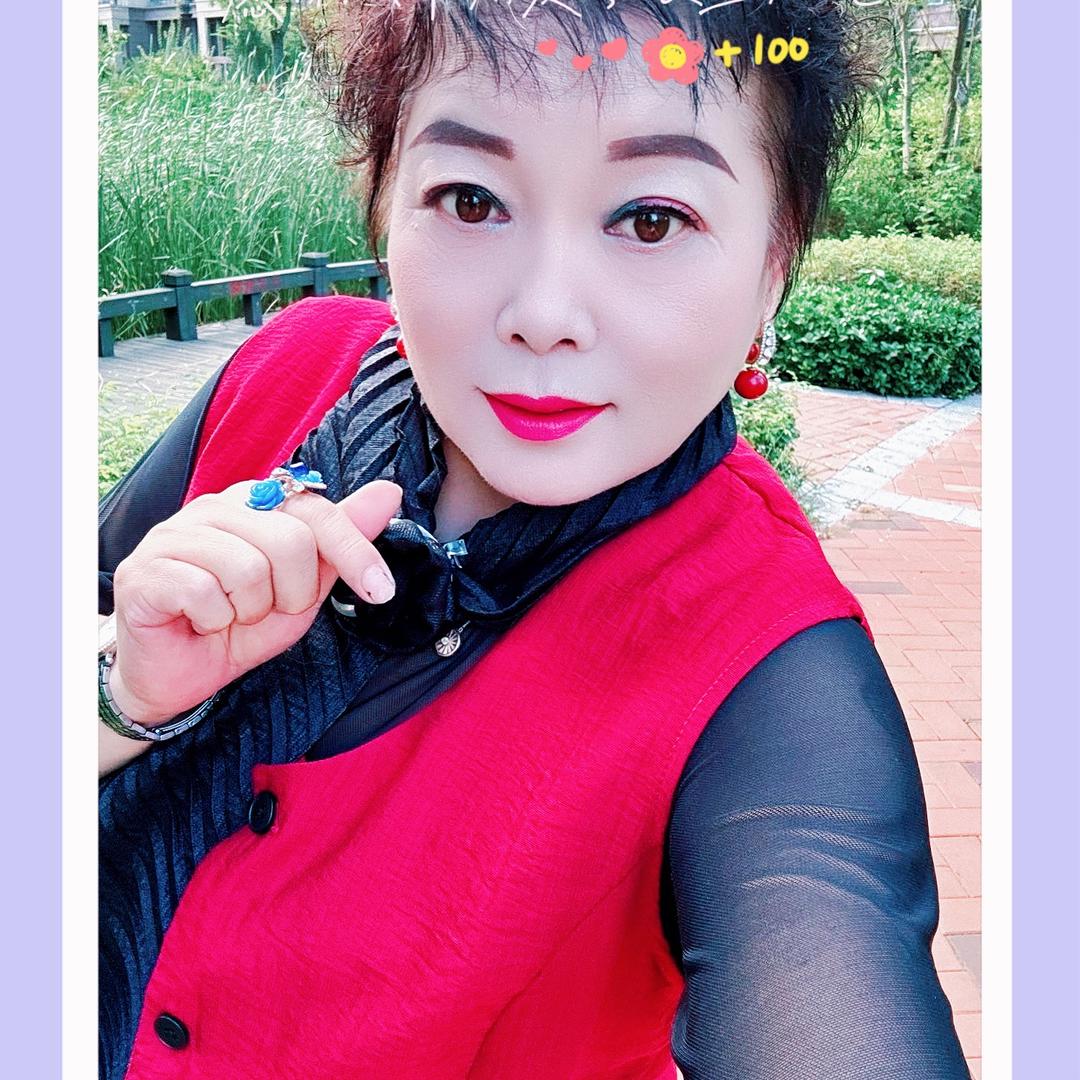 利霞，为你生活添色彩
