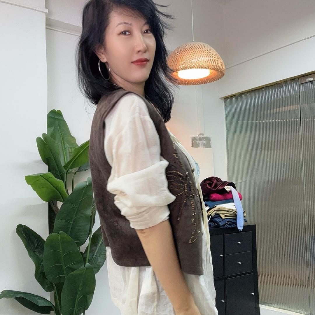 设计师莫妮卡～安安真丝