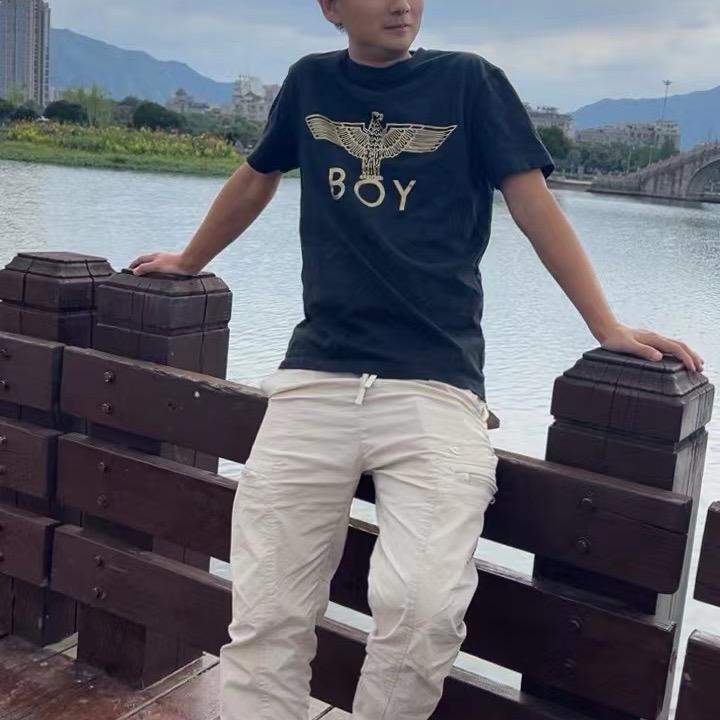 精神小哥