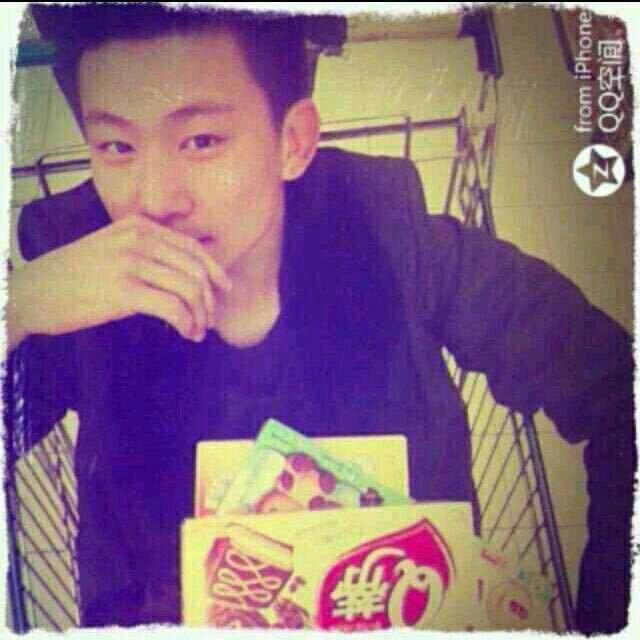 猛踹瘸子那条好腿.