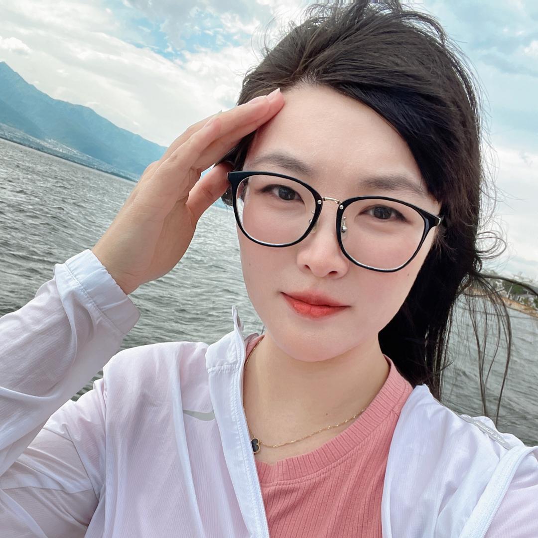 青春献给小酒窝