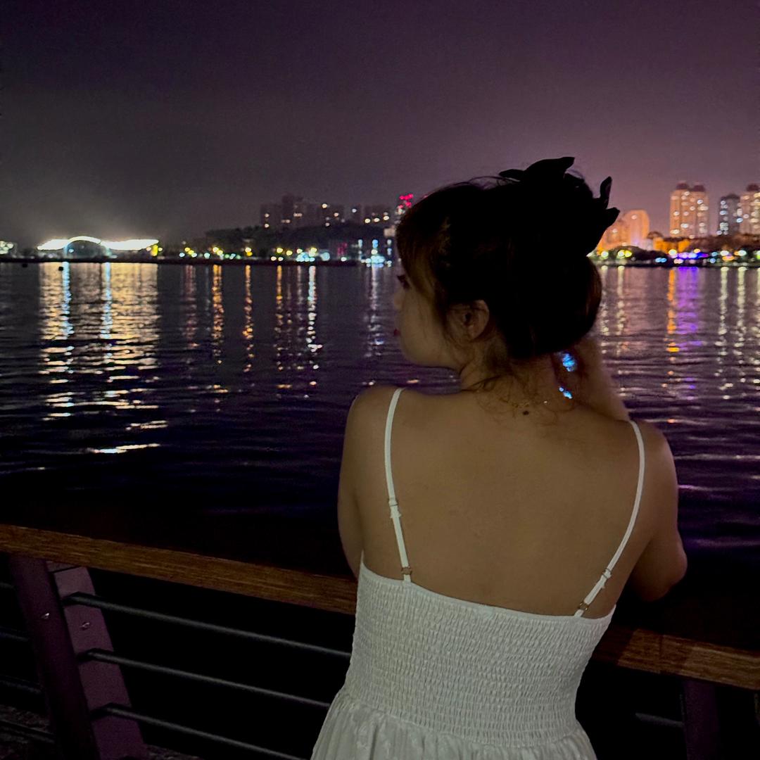 🇨🇳   廾  匸  ℡