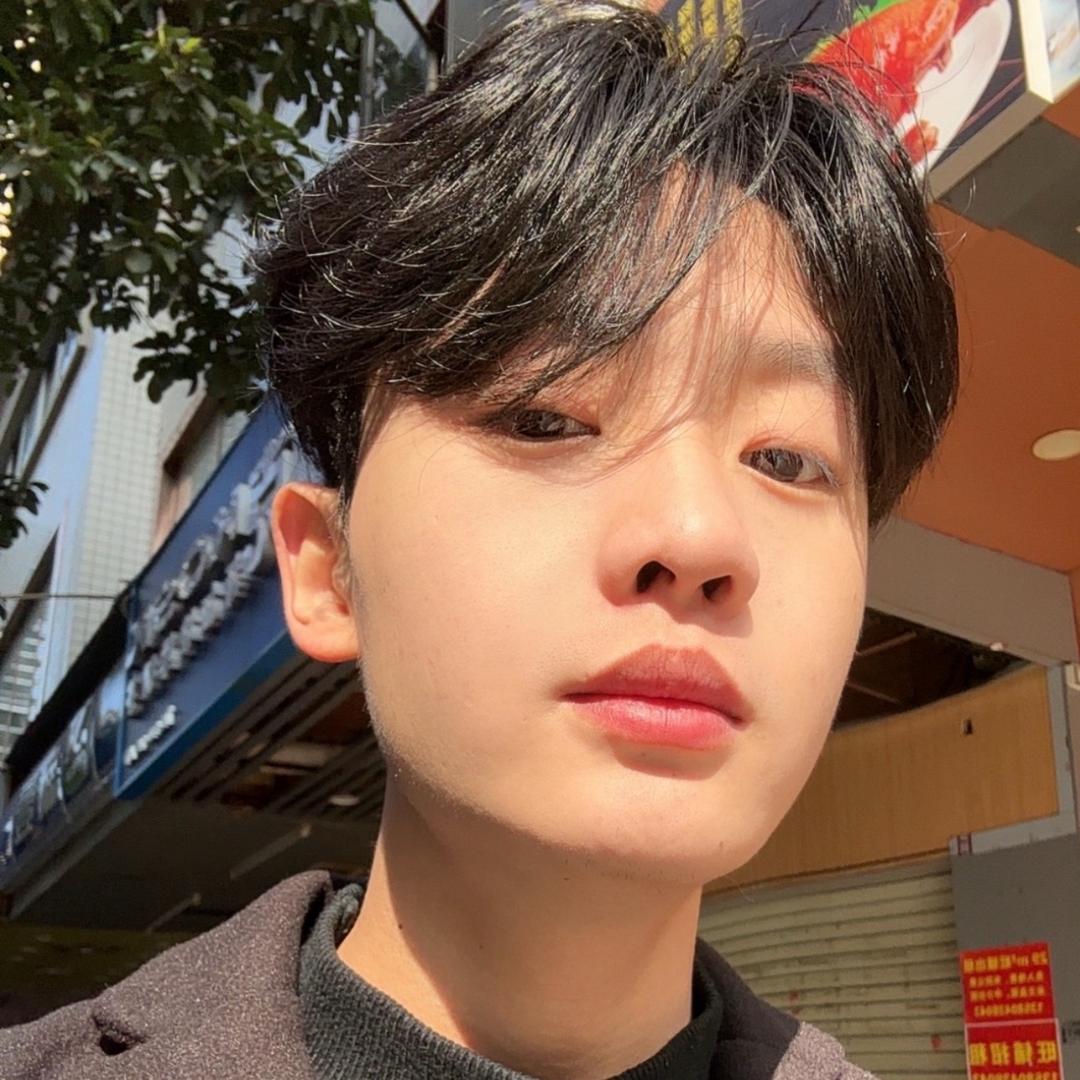 旋转跳跃我劈叉