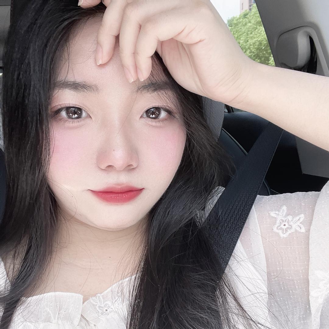 满新时尚精品服装