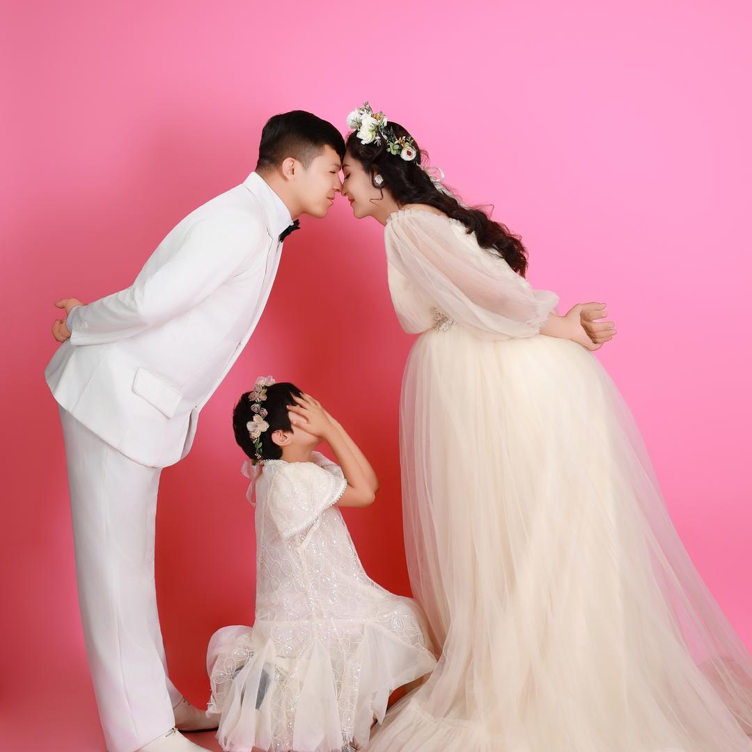 再排尔 阿克力江黄金店