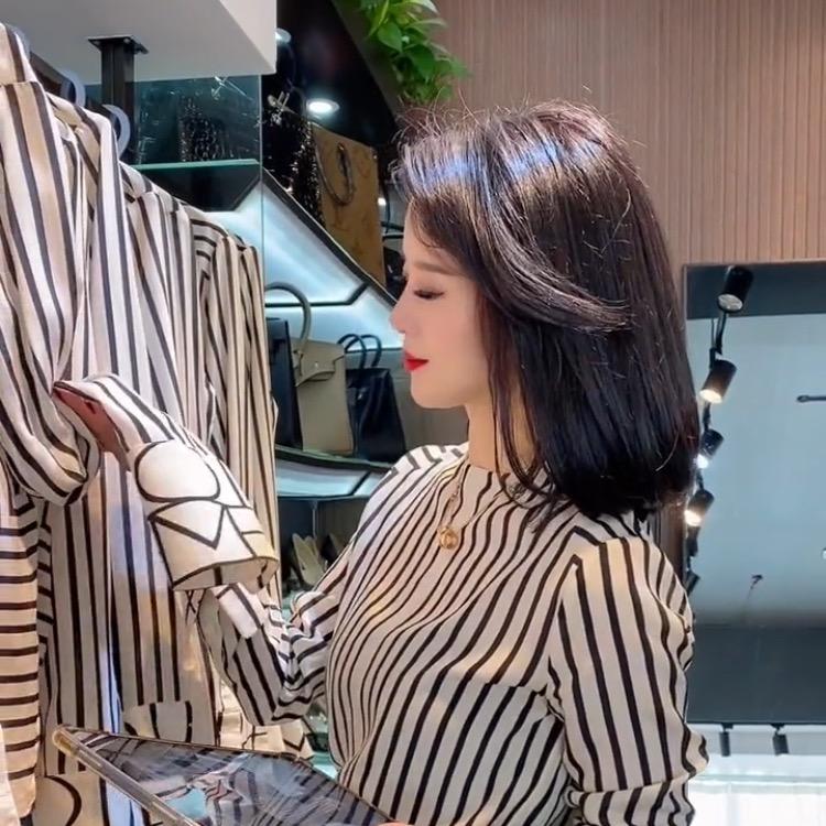 悦悦服装搭配