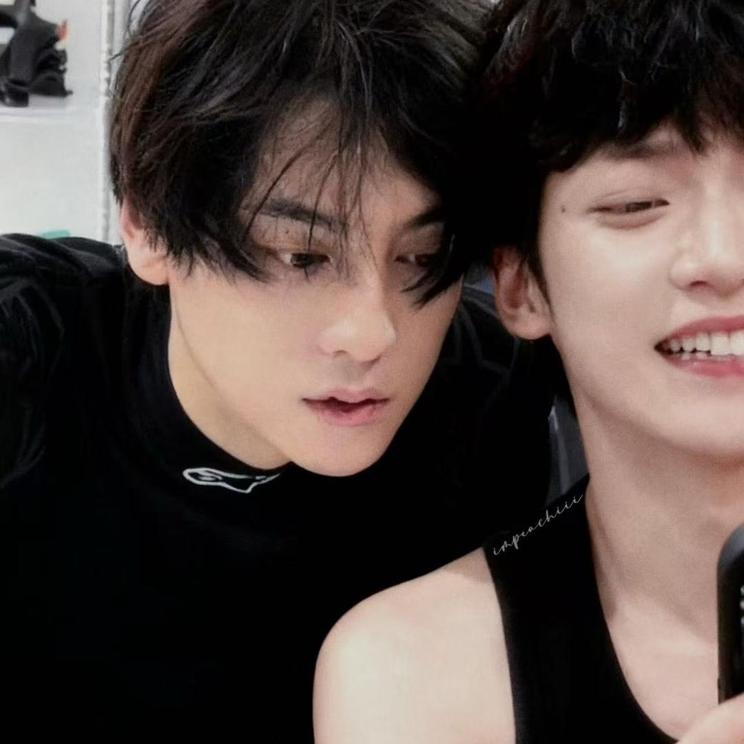 我是俏🌽⚡️🔮（见过两次月月！版）